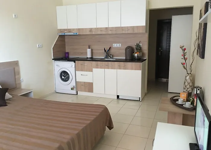 Konukevi Salt Ahyolu